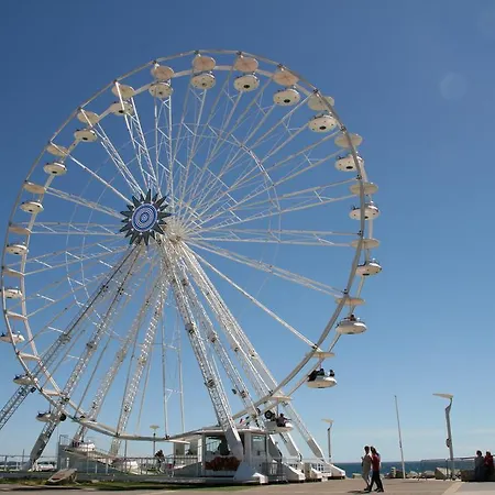 Le Prado De St Raph 2*